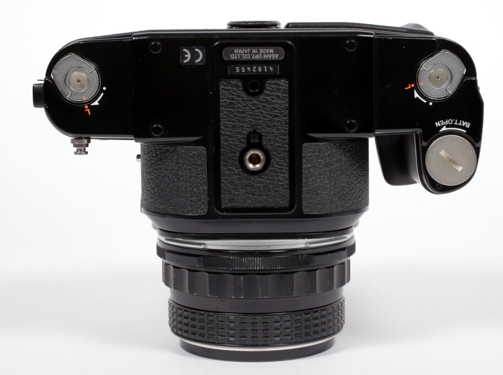 Pentax 67 II 6X7 camera with SMC 90mm F2.8 lens #455